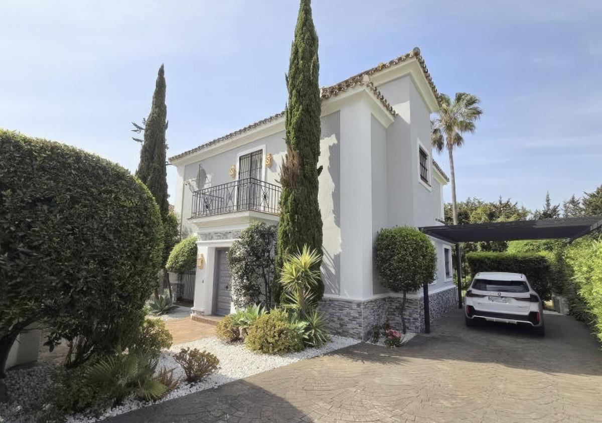 Villa Detached in La Duquesa