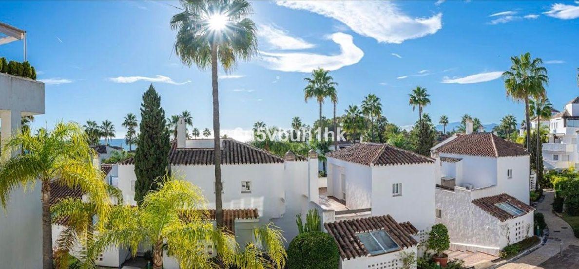 Apartment Ground Floor in Bah&iacute;a de Marbella