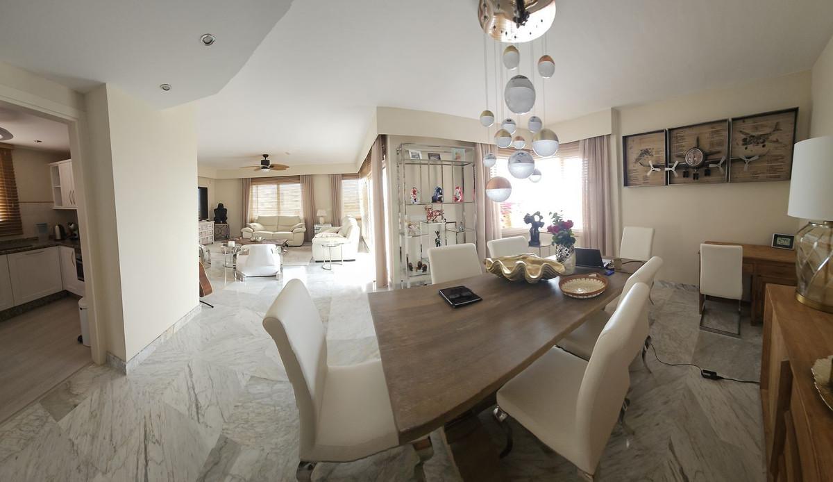 Apartment Penthouse in Alhaur&iacute;n de la Torre