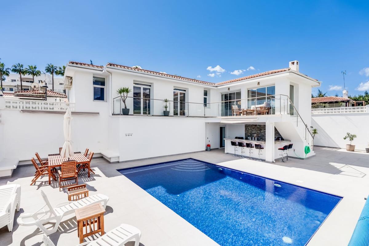 Villa Detached in Estepona