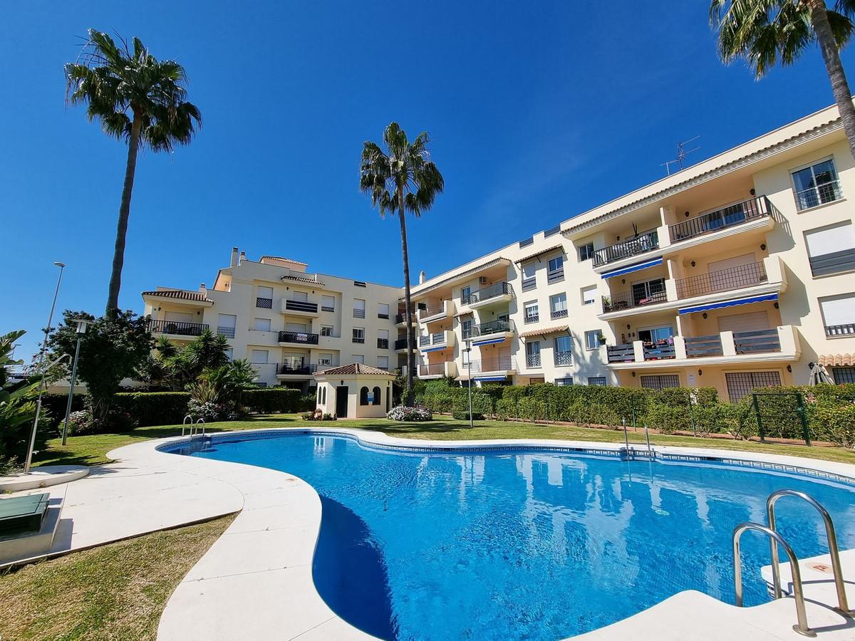 Apartment Middle Floor in Nueva Andaluc&iacute;a
