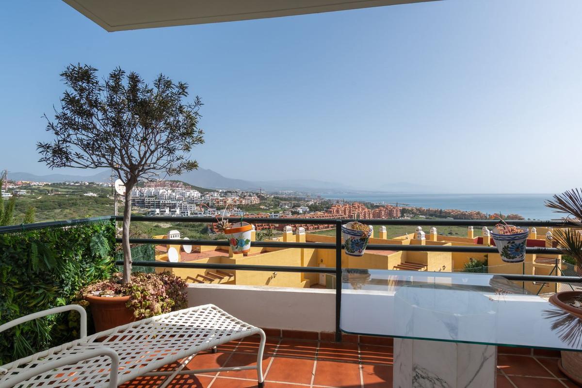 Apartment Middle Floor in Manilva