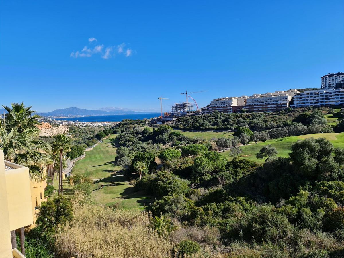 Apartment Middle Floor in La Duquesa