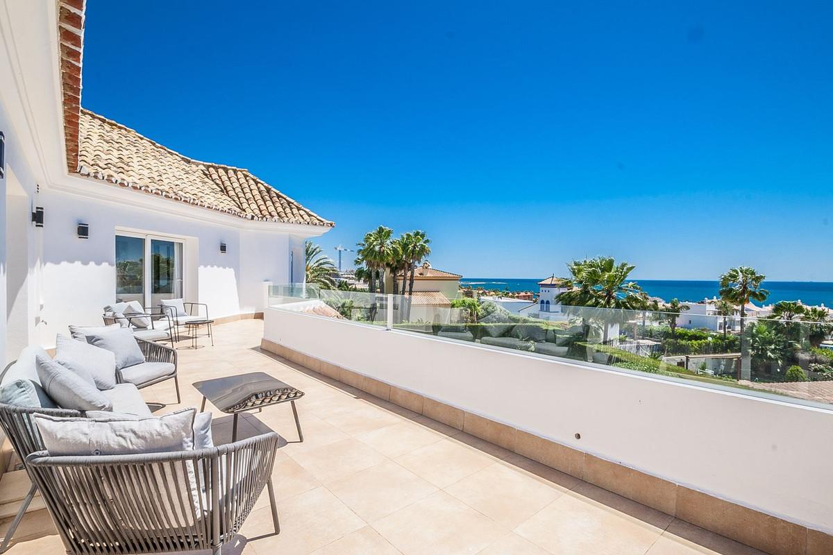 Villa Detached in Estepona