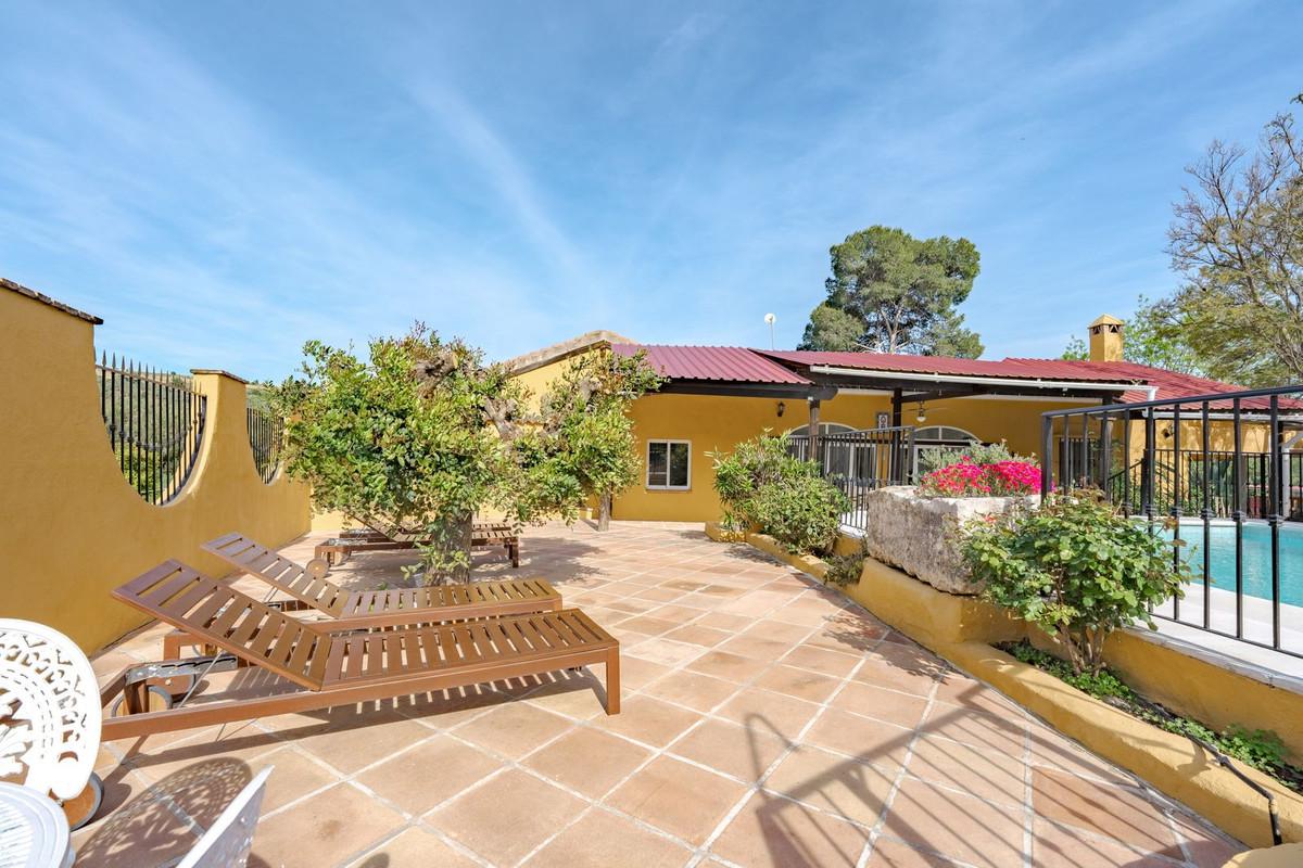 Villa Finca in Co&iacute;n