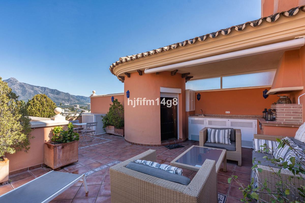 Apartment Penthouse in Nueva Andaluc&iacute;a