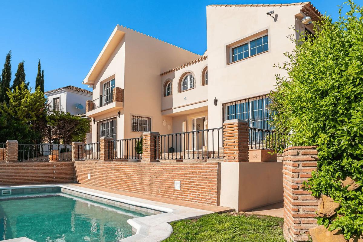 Villa Detached in Estepona