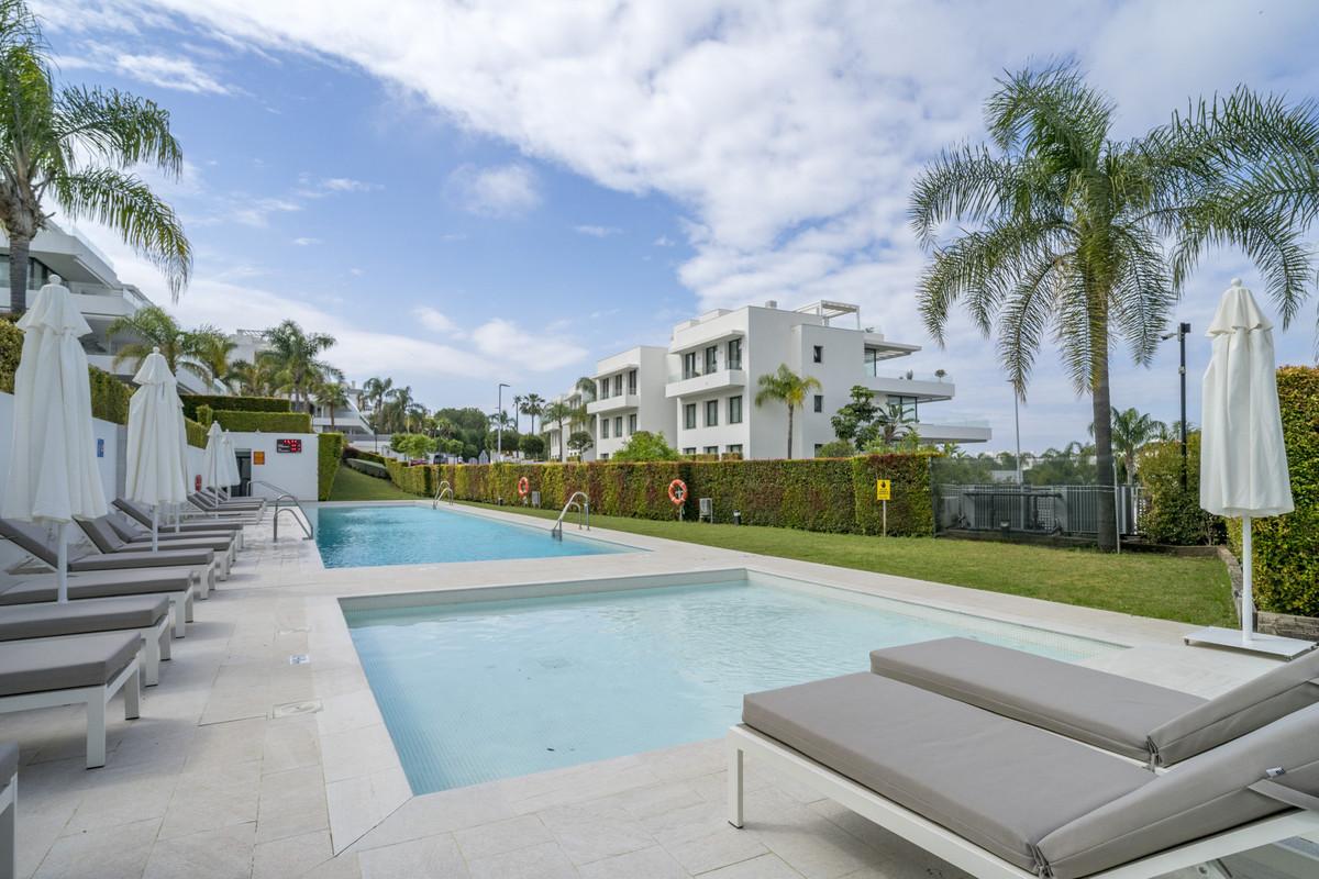 Apartment Penthouse in Estepona