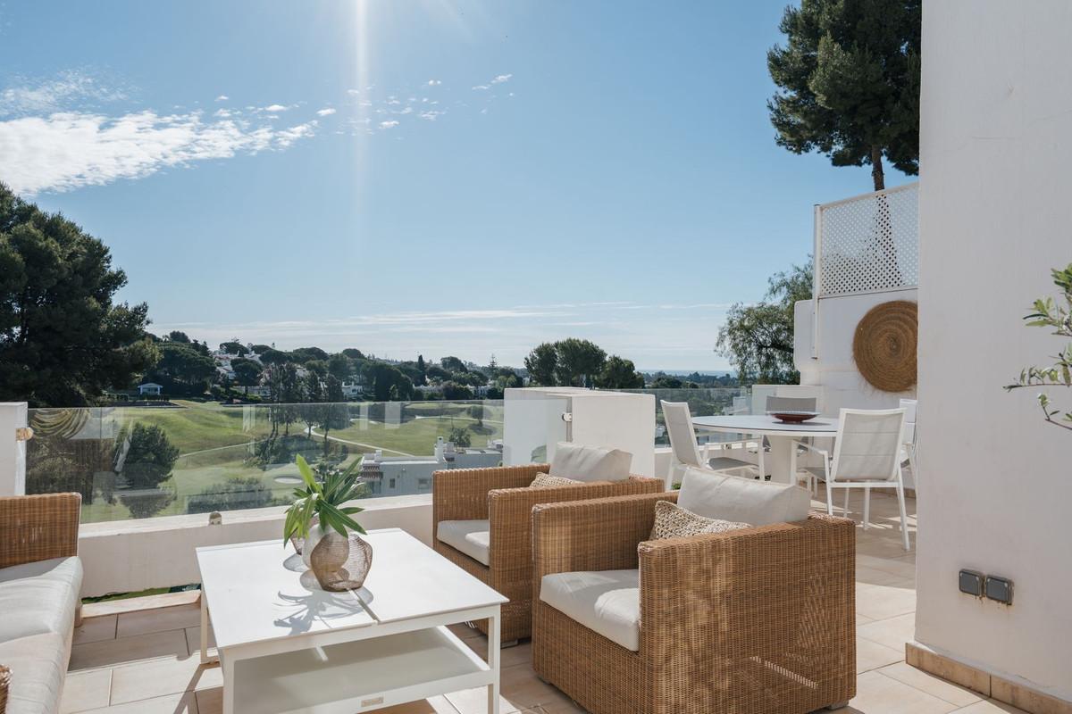Apartment Penthouse in Nueva Andaluc&iacute;a