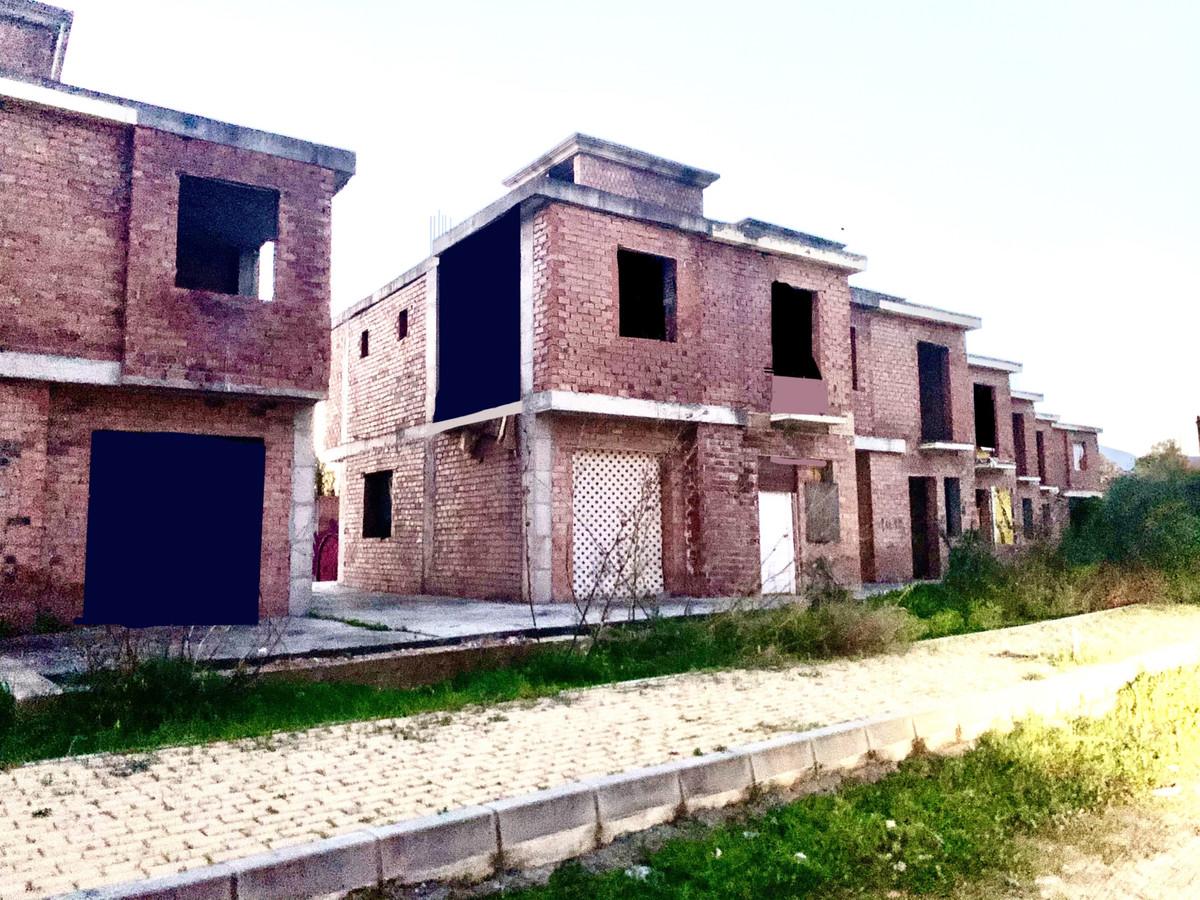 Plot Residential in The Golden Mile