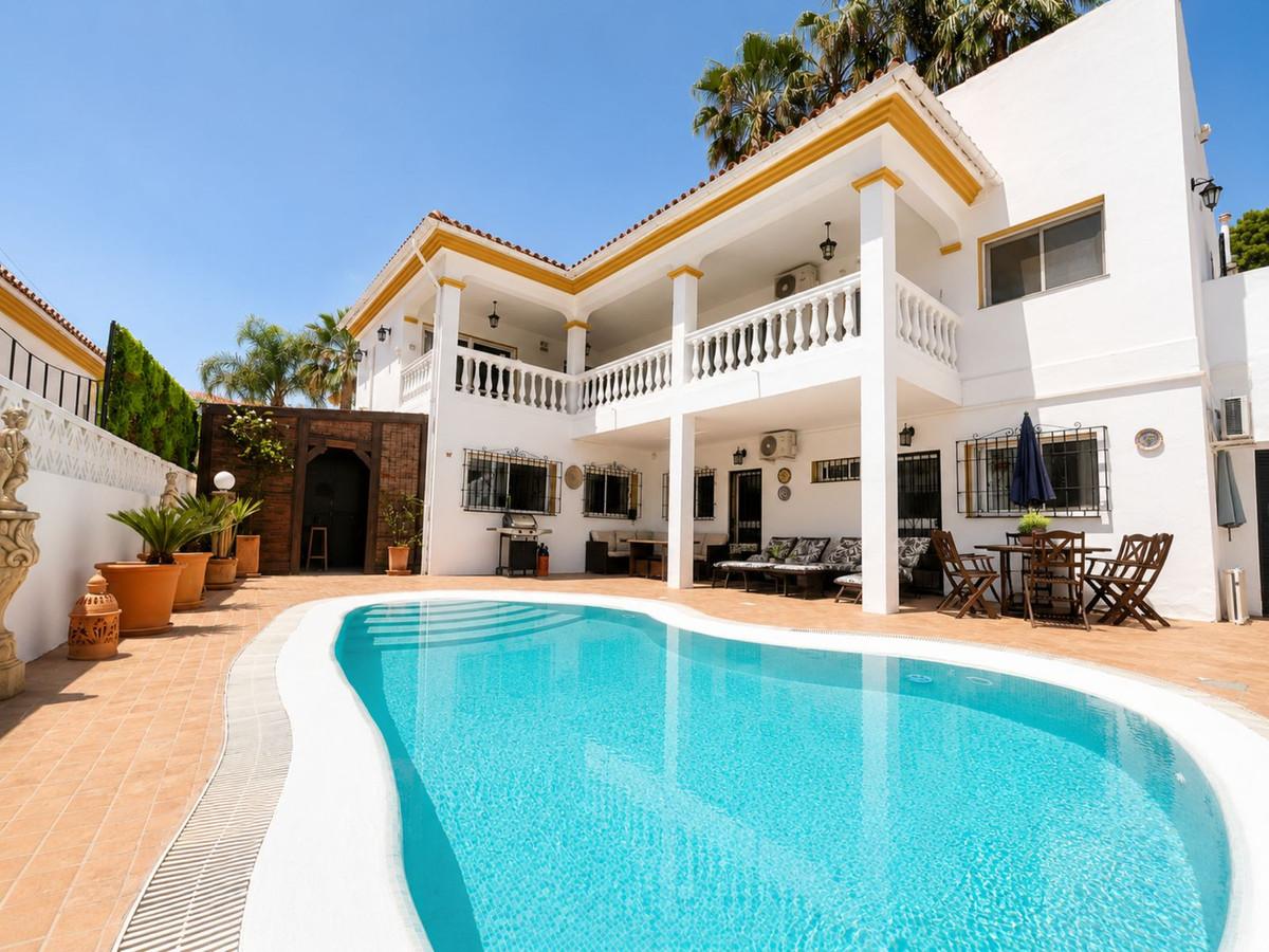 Villa Detached in Monda