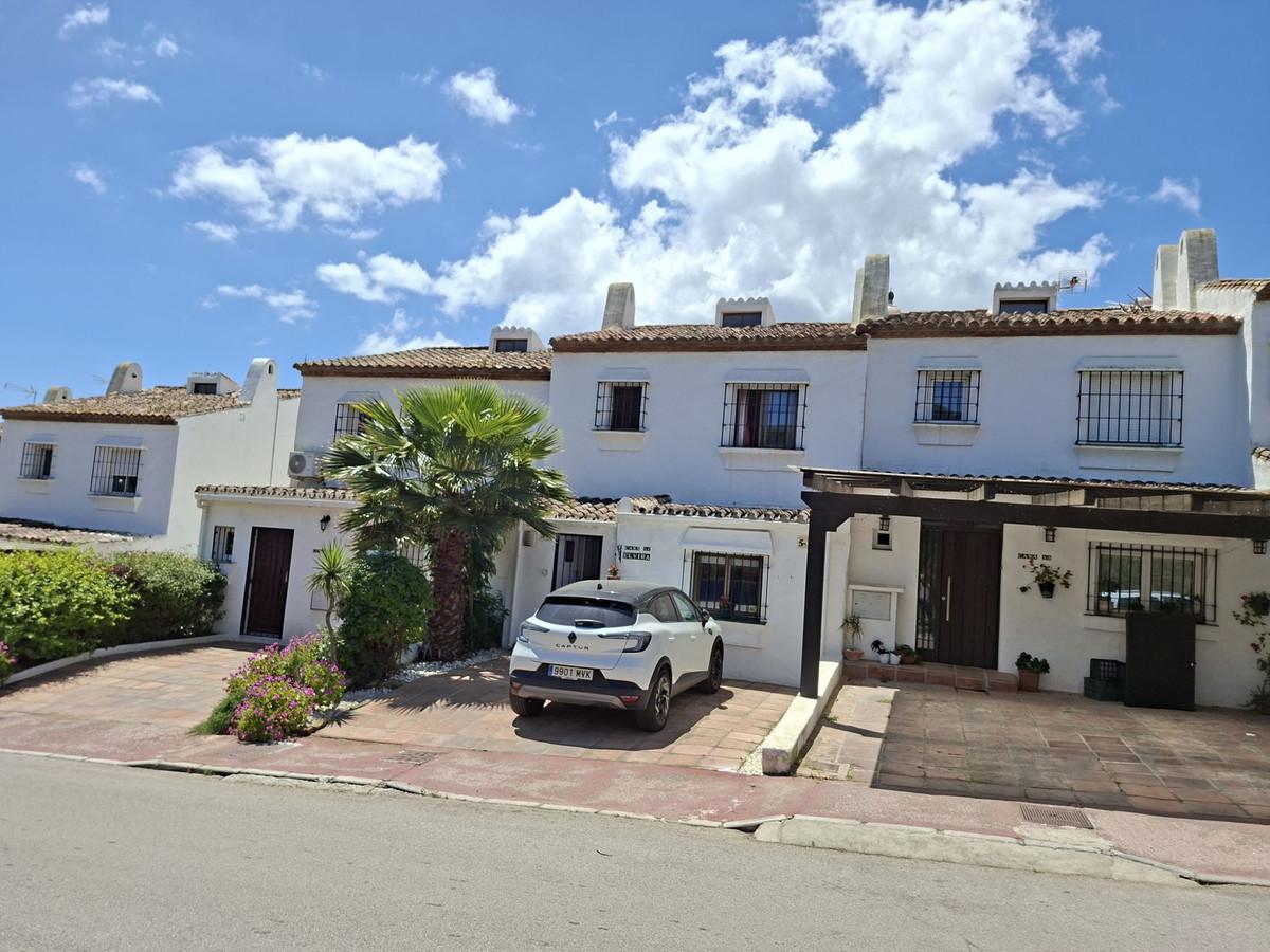 Townhouse Terraced in La Duquesa