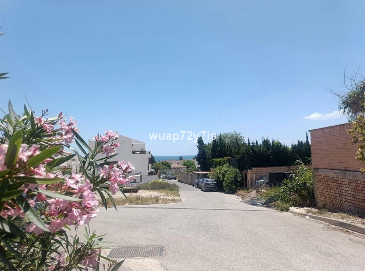 Plot Residential in Estepona