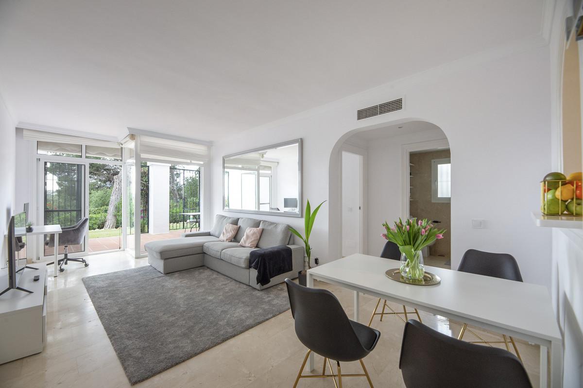 Apartment Middle Floor in Benahav&iacute;s