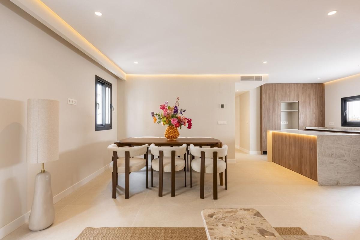 Apartment Penthouse in Estepona