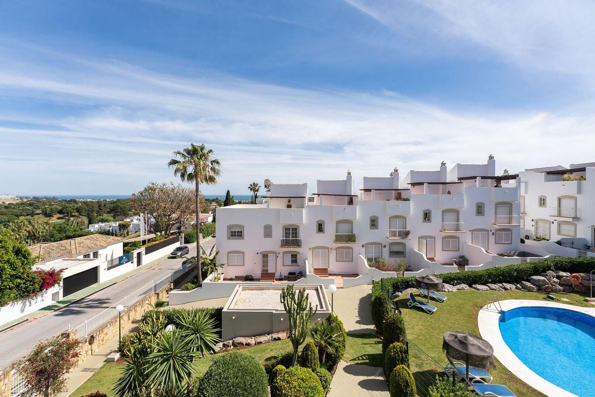 Townhouse Terraced in Nueva Andaluc&iacute;a