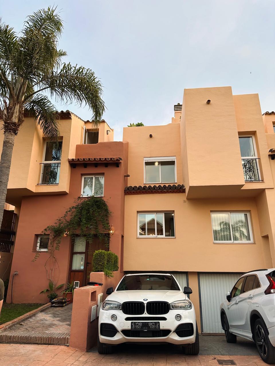Townhouse Terraced in Nueva Andaluc&iacute;a