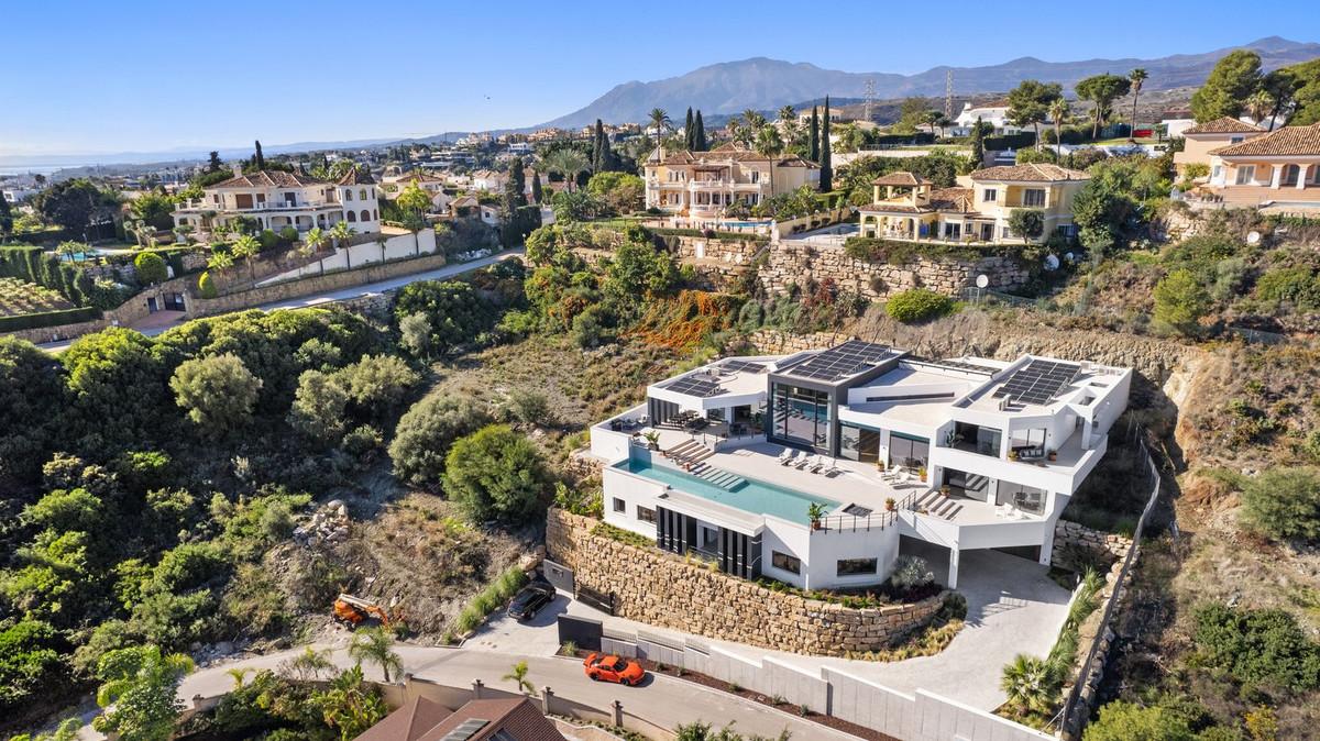 Villa Detached in El Paraiso