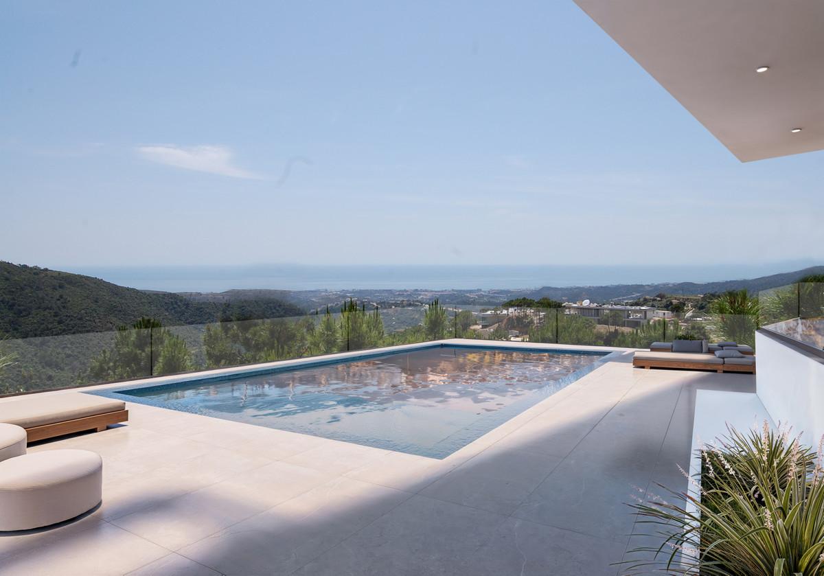 House Detached Villa in Benahav&iacute;s