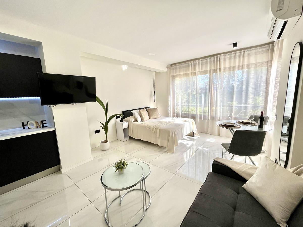 Apartment Middle Floor in Nueva Andaluc&iacute;a