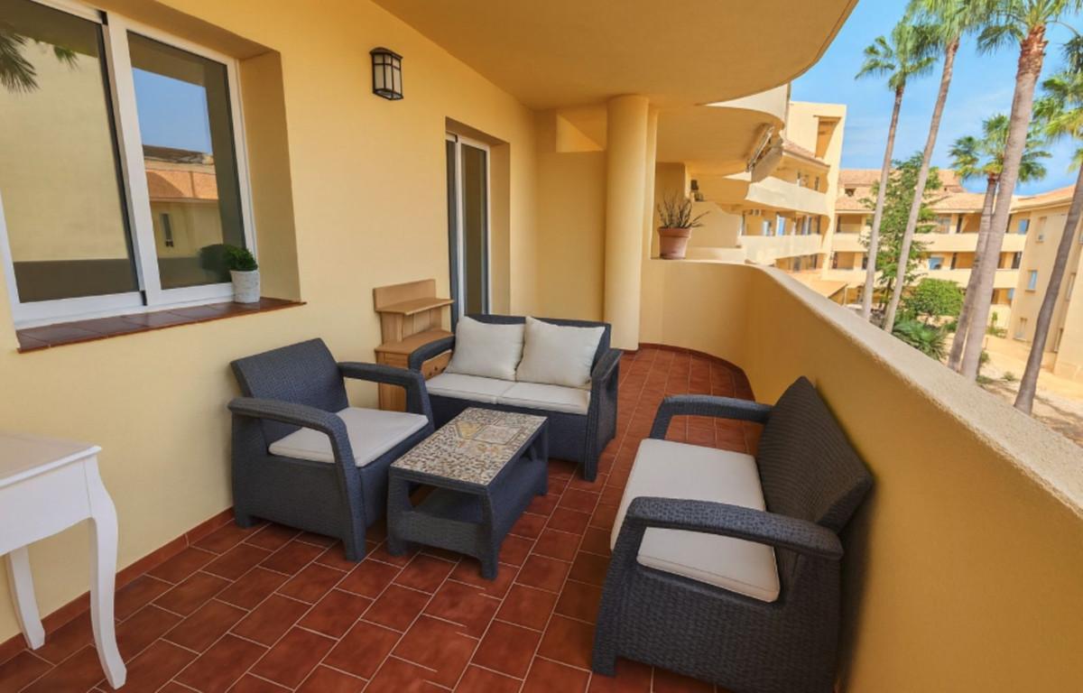 Apartment Middle Floor in La Duquesa