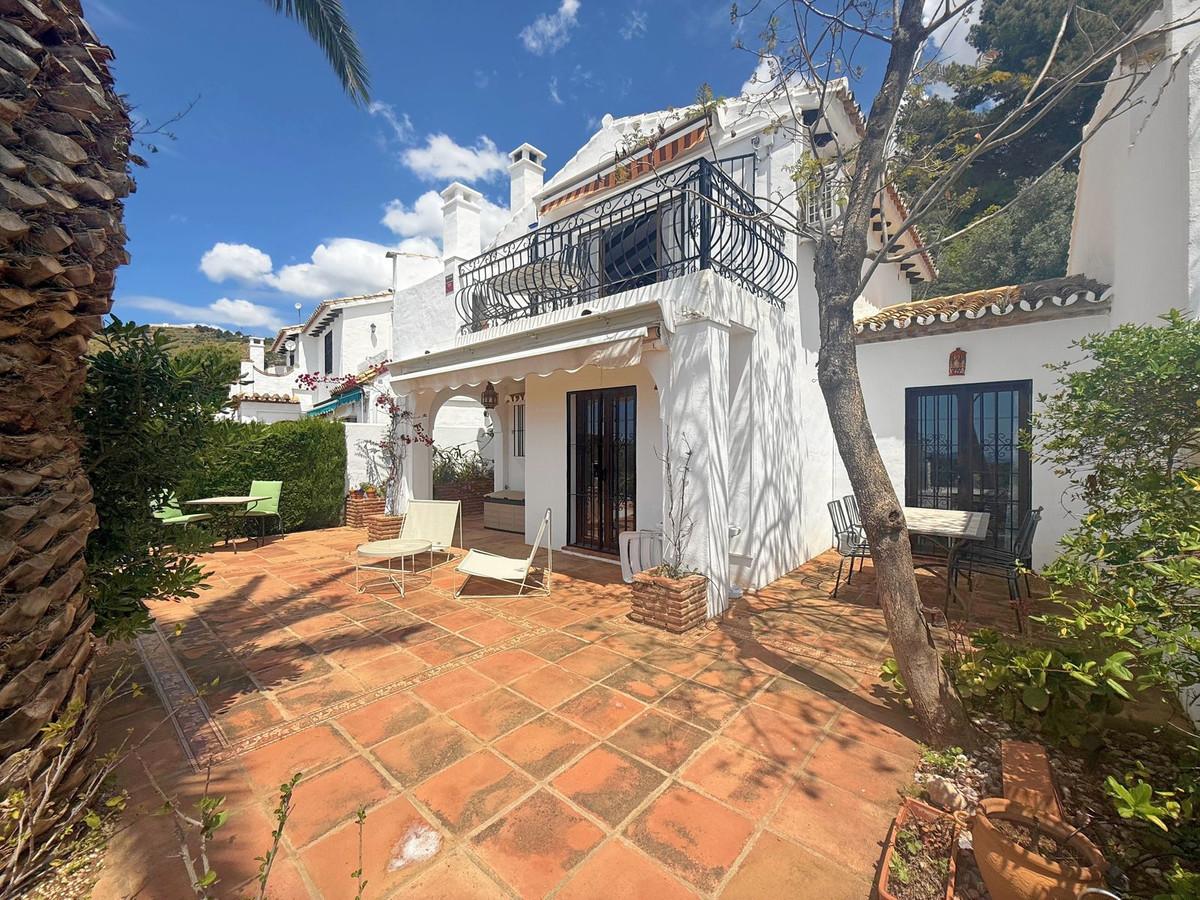 Villa Semi Detached in Mijas
