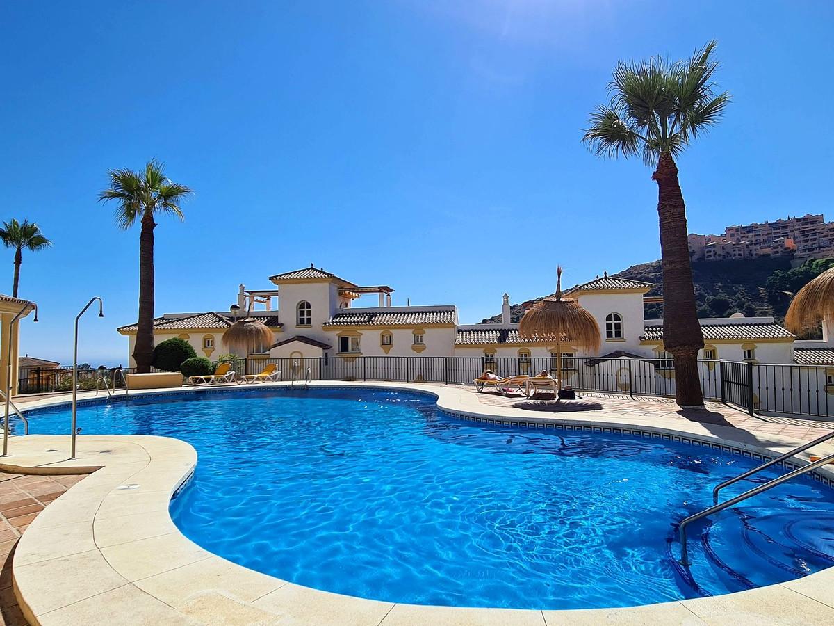 Apartment Middle Floor in Calahonda