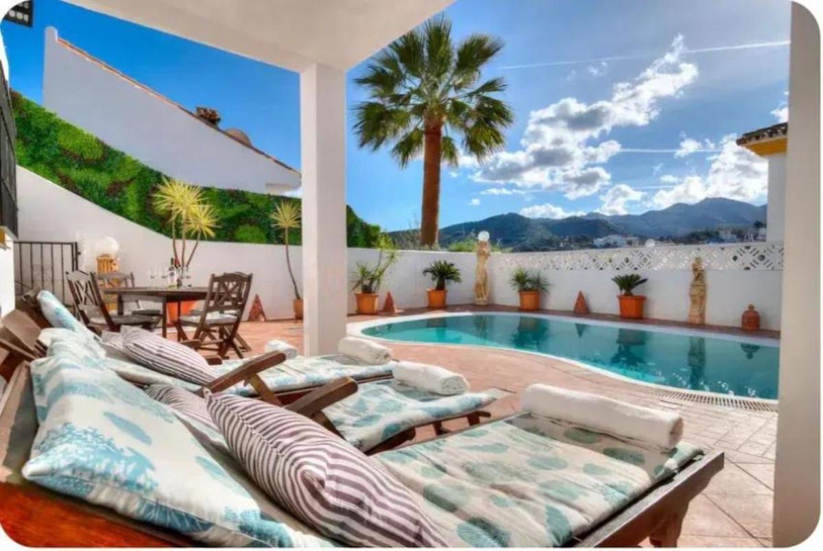 Villa Detached in Monda