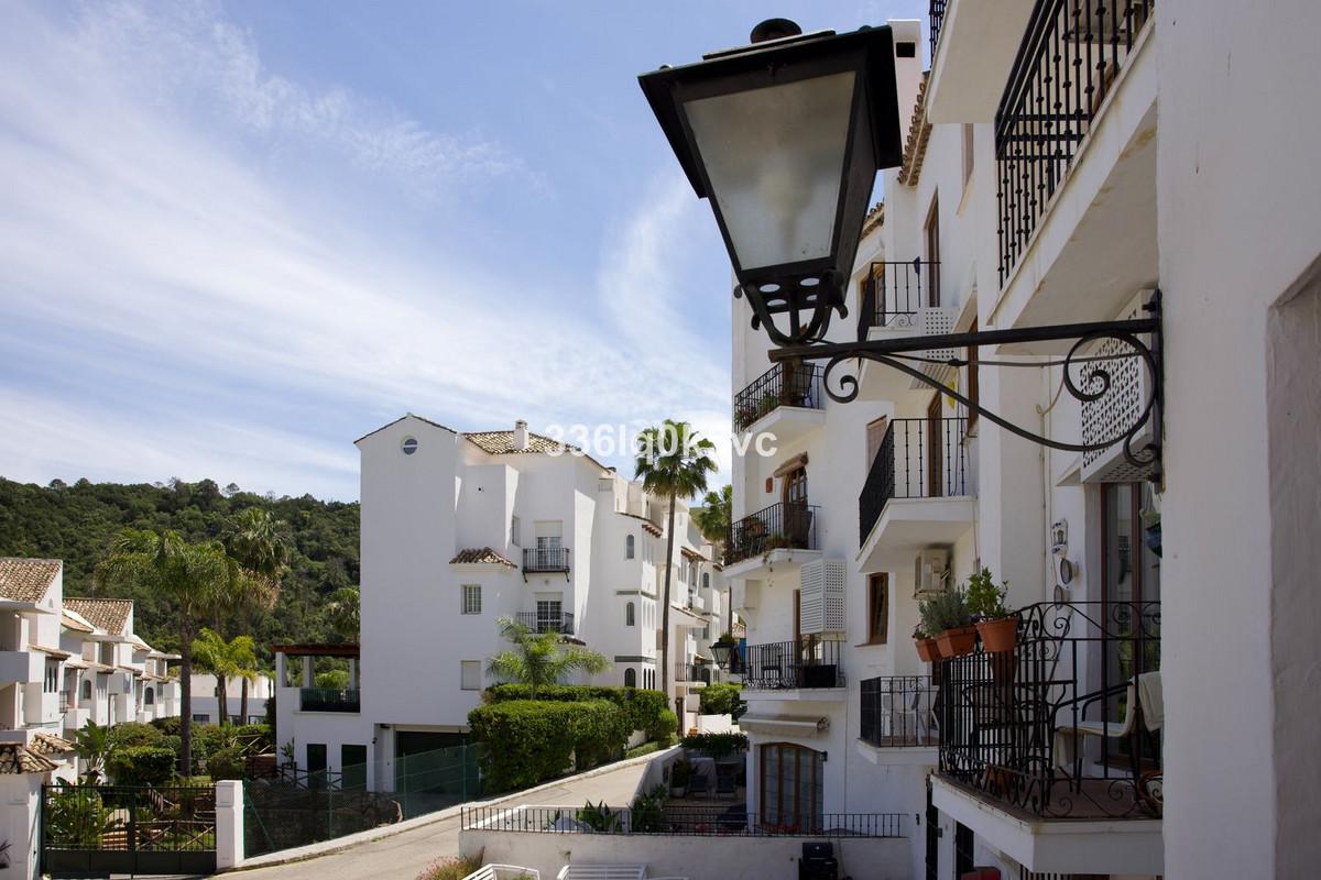 Apartment Duplex in Benahav&iacute;s