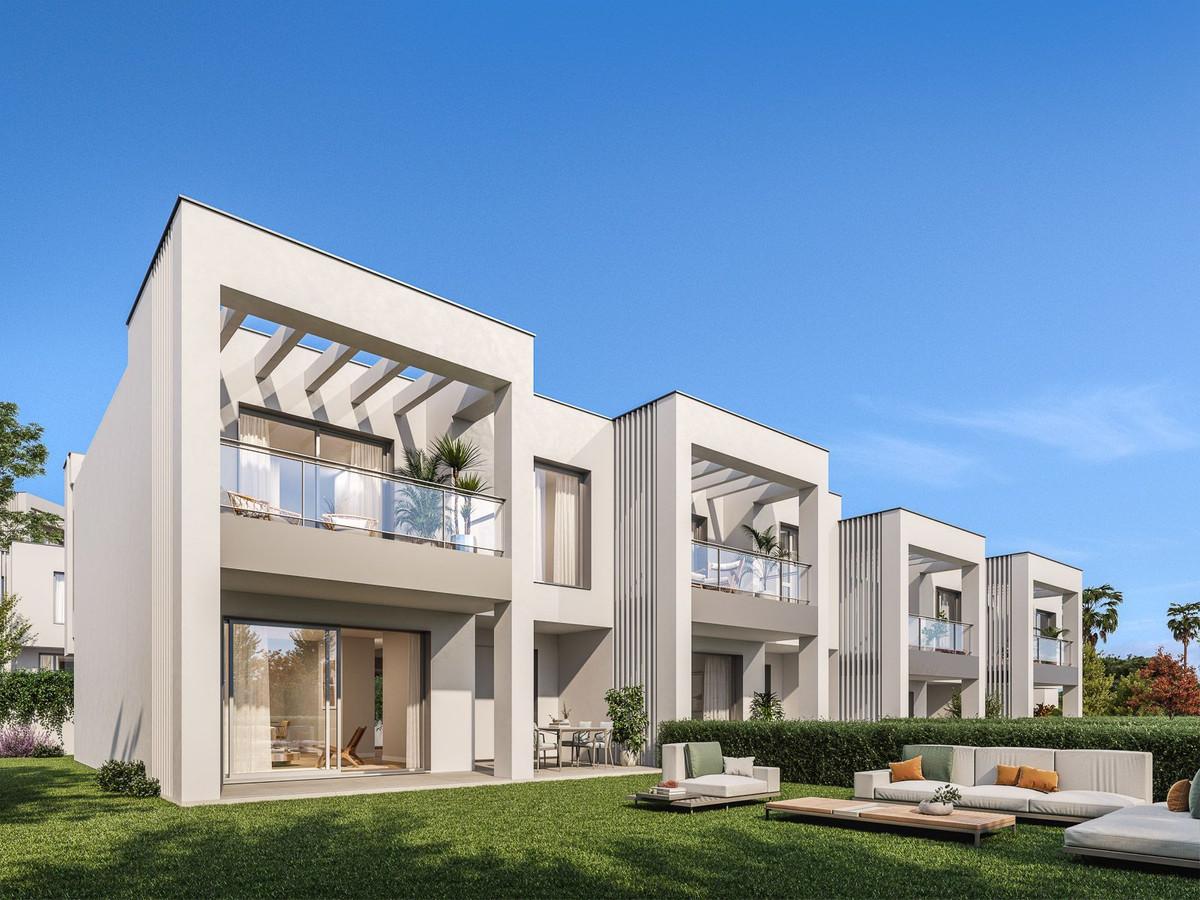 Townhouse Semi Detached in Elviria