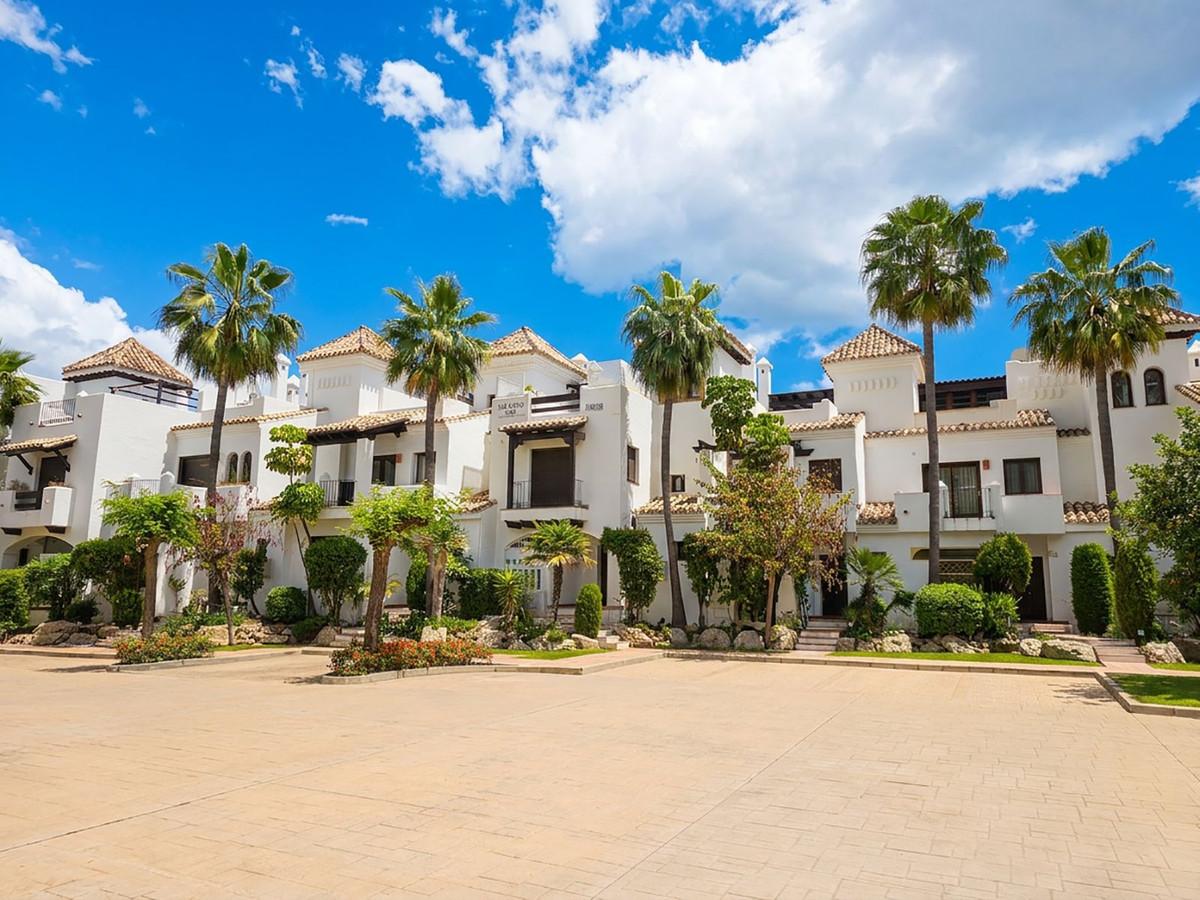 Townhouse Terraced in Benahav&iacute;s