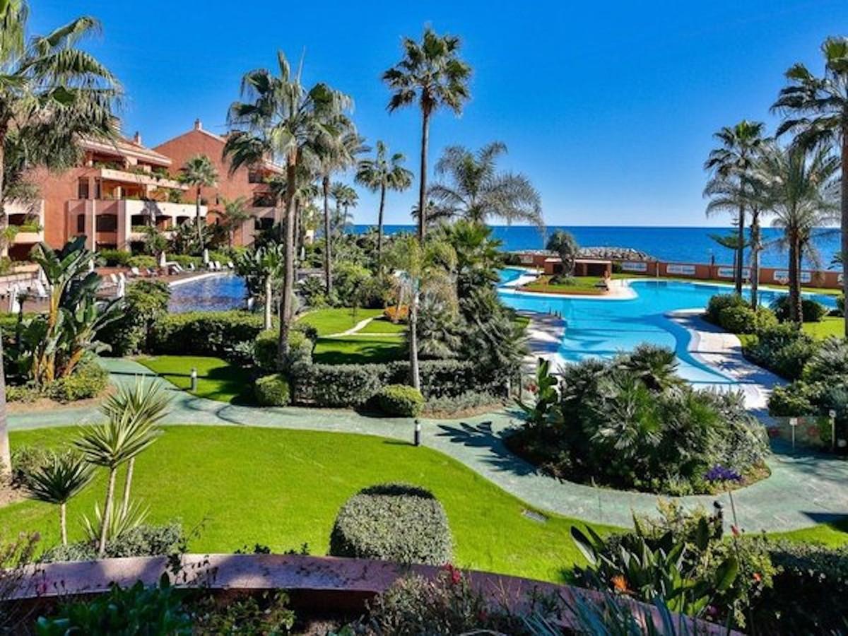 Apartment Ground Floor in Puerto Ban&uacute;s