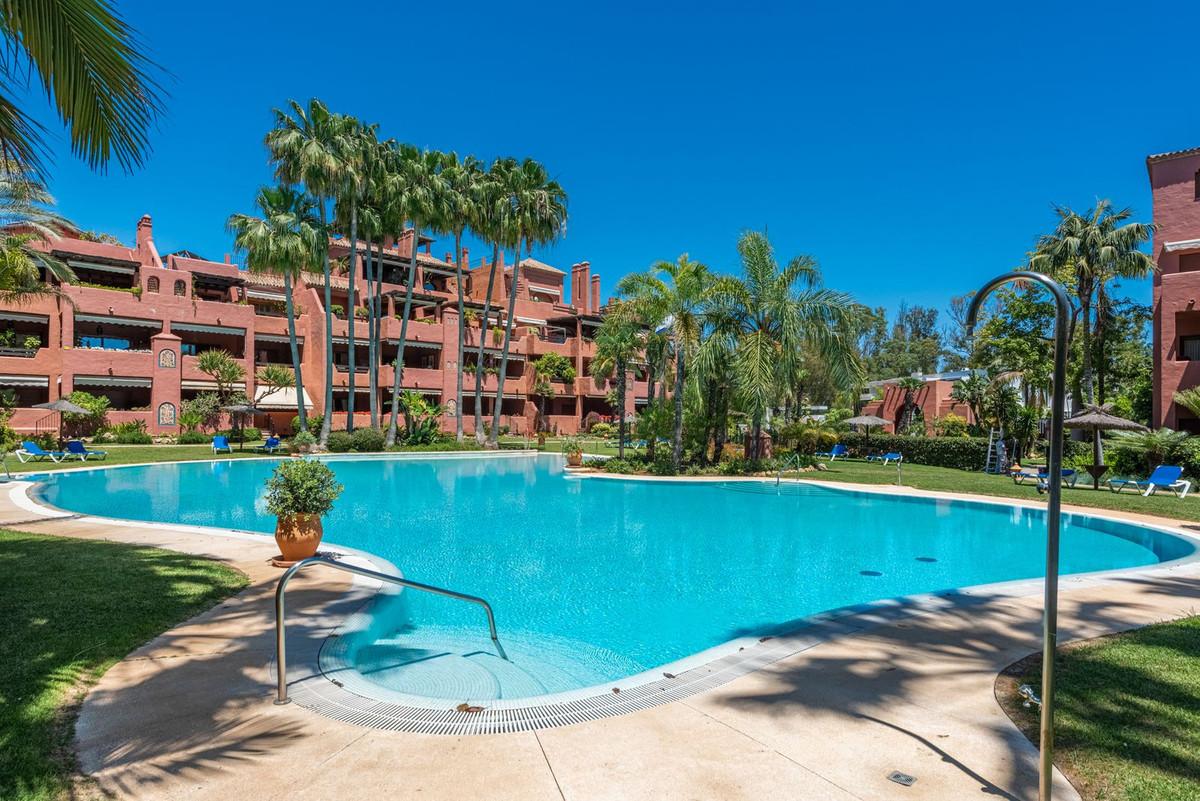 Apartment Ground Floor in Guadalmina Baja
