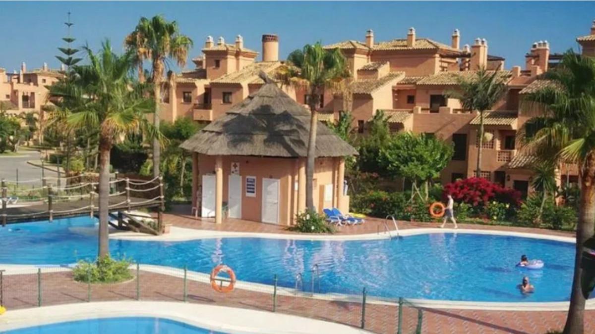 Apartment Ground Floor in Estepona