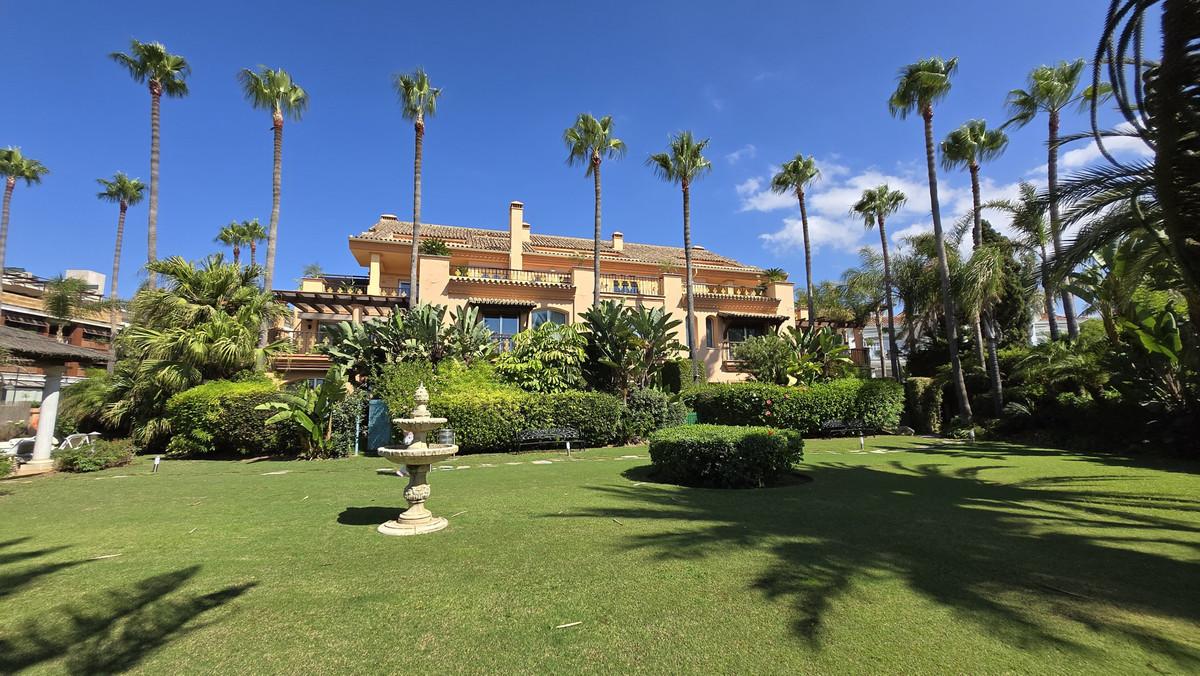 Apartment Ground Floor in Puerto Ban&uacute;s