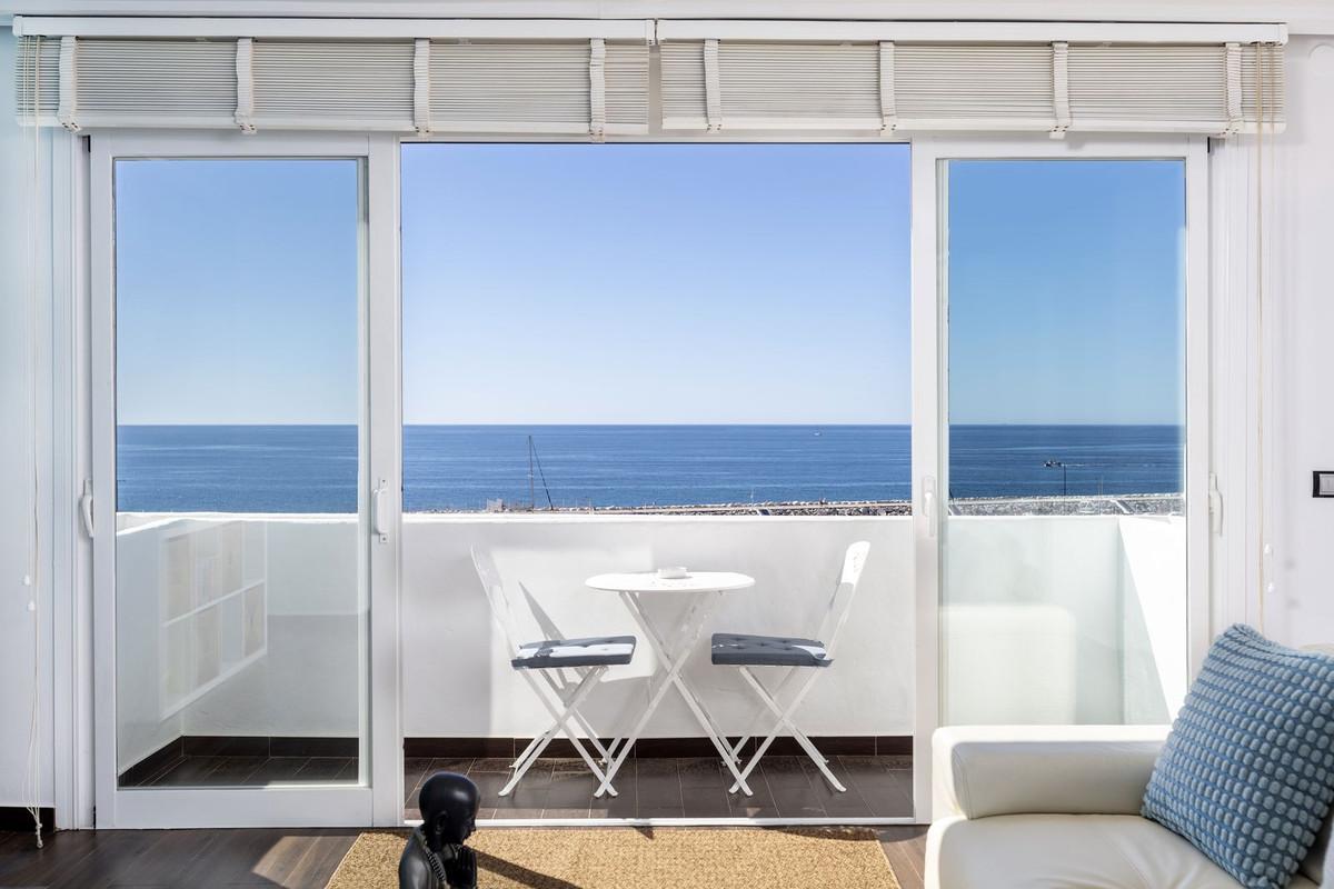 Apartment Penthouse in Puerto Ban&uacute;s