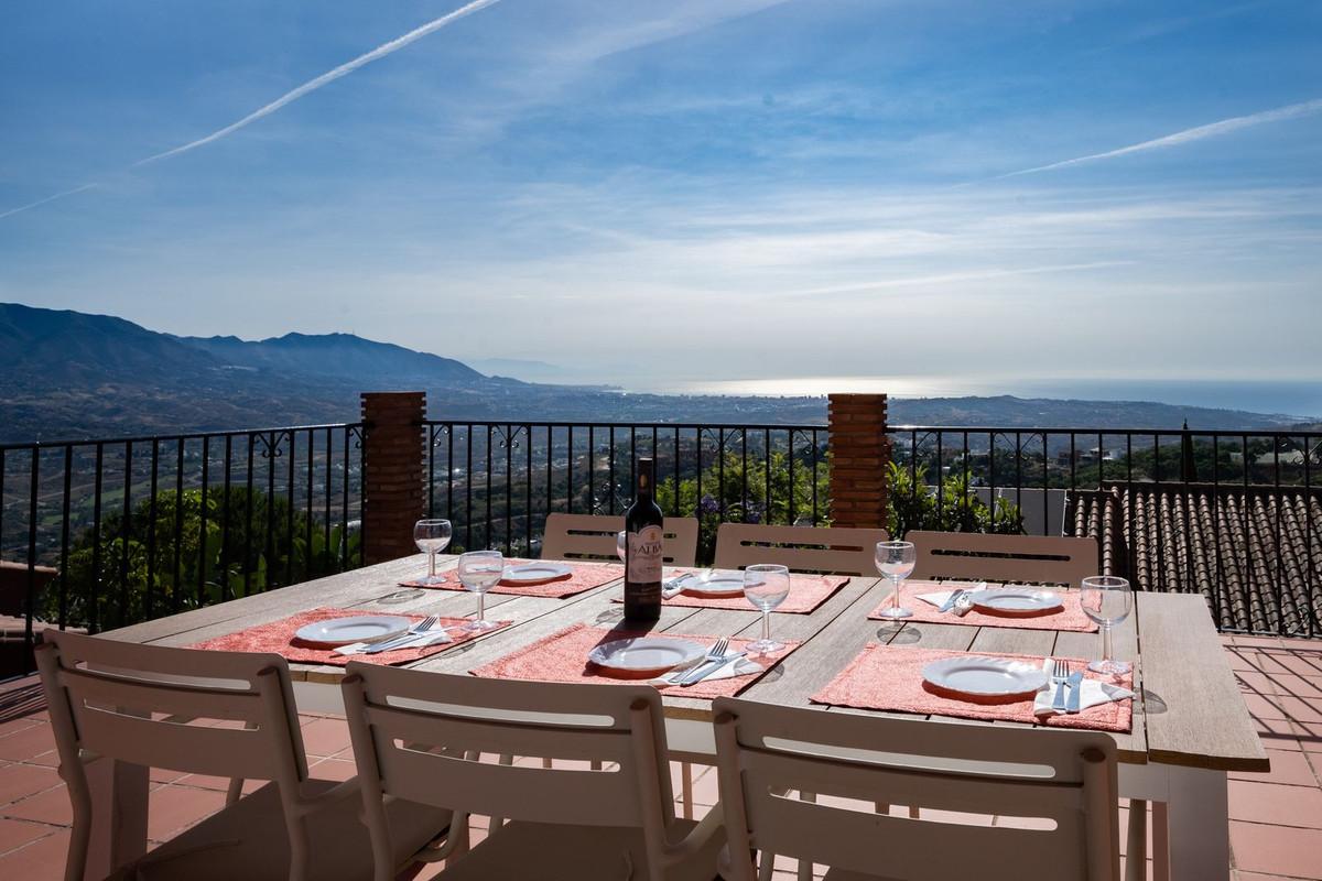Villa Detached in Elviria