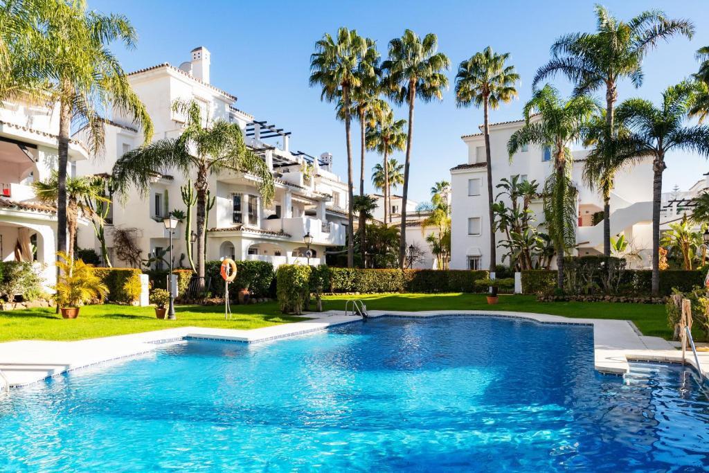 Townhouse Terraced in Nueva Andaluc&iacute;a