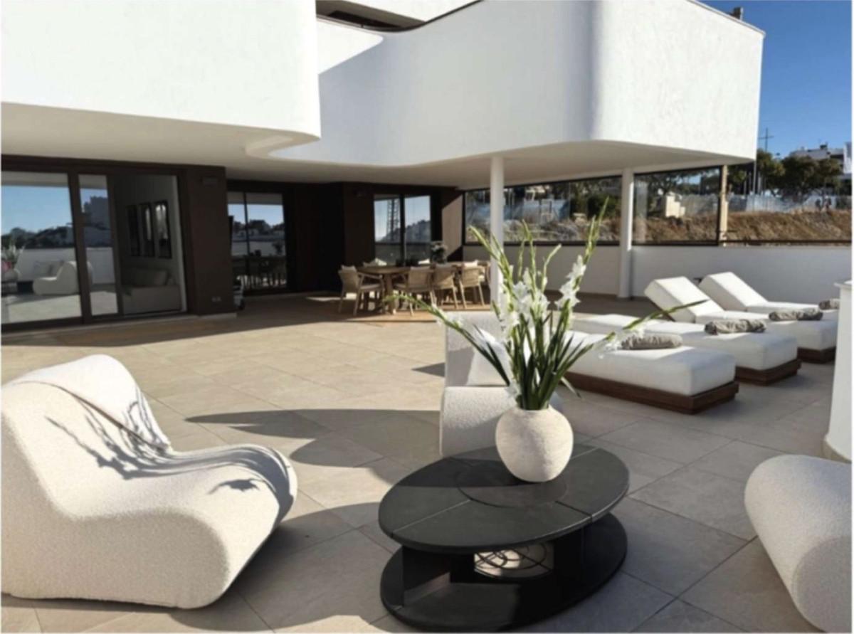 Apartment Middle Floor in Estepona