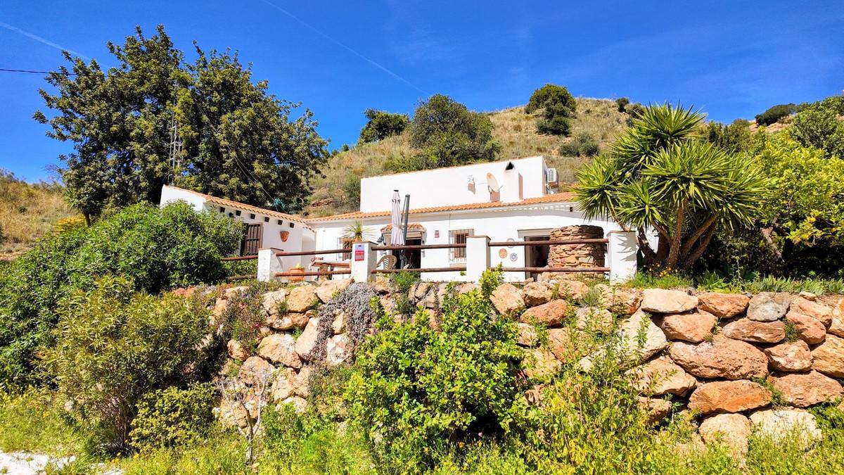 Villa Finca in Almog&iacute;a