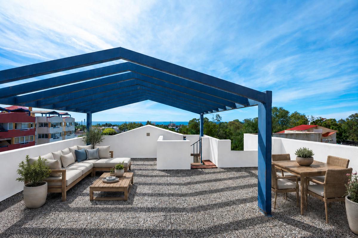 Apartment Penthouse in El Paraiso