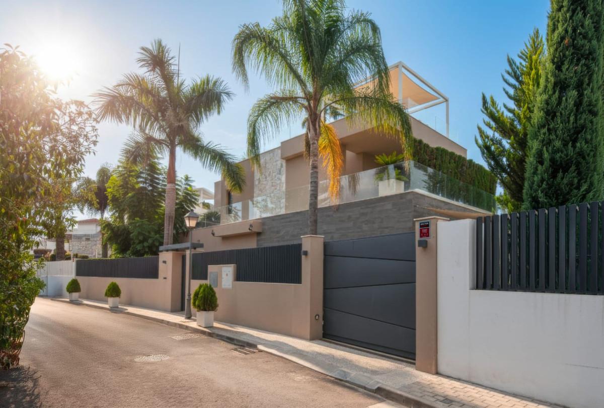 Villa Detached in The Golden Mile
