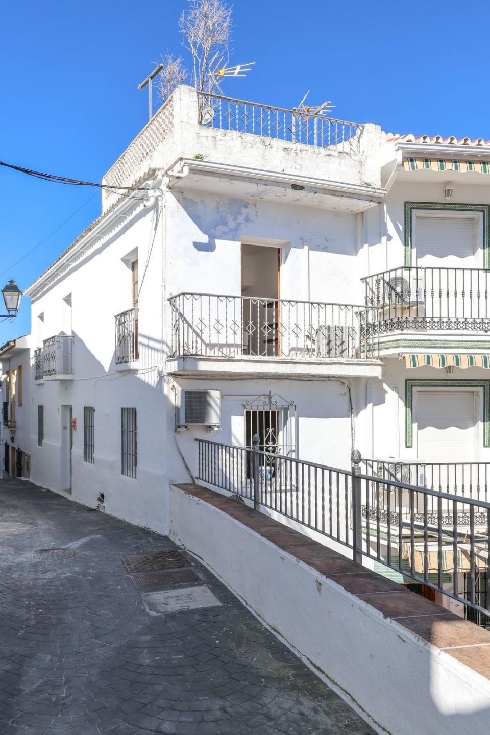 Townhouse Terraced in Guaro