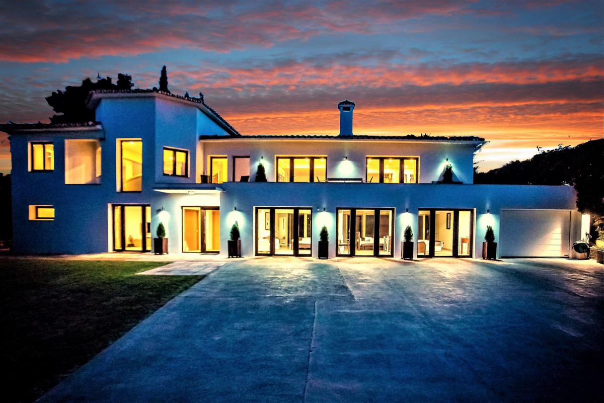 Villa Detached in San Pedro de Alc&aacute;ntara