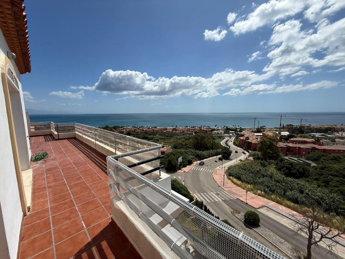 Apartment Penthouse in Manilva