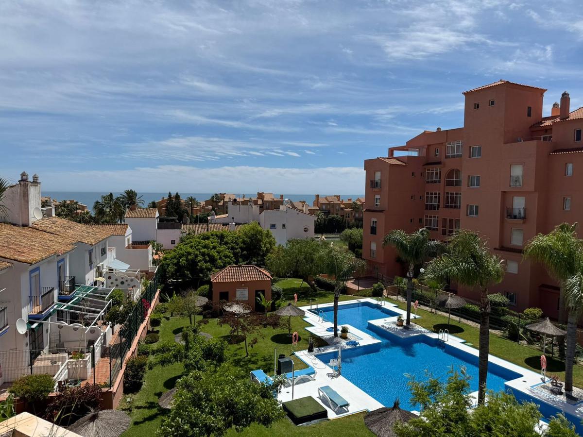 Apartment Middle Floor in Manilva