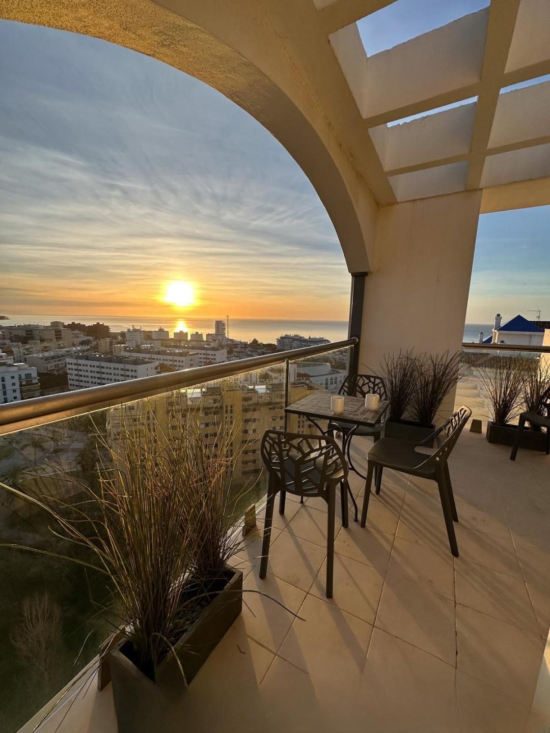 Apartment Penthouse in Estepona