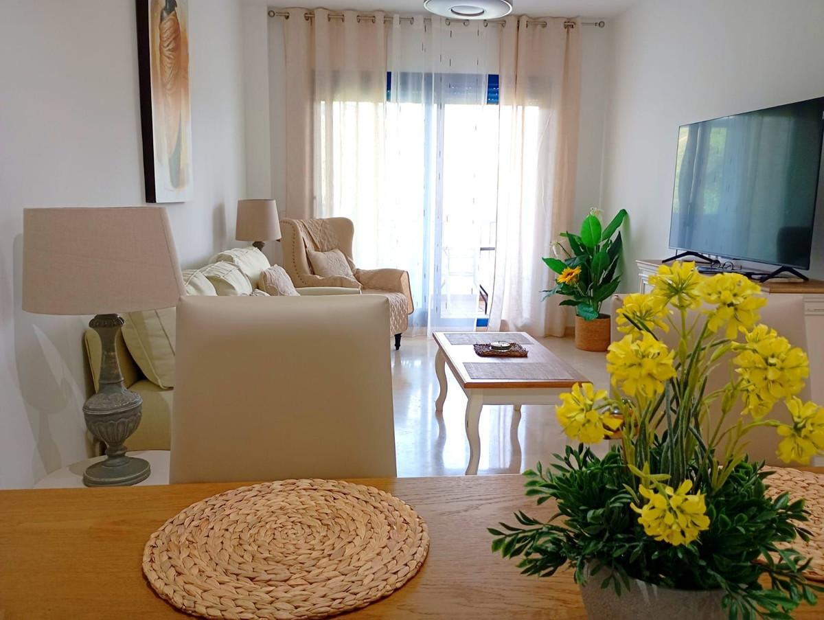 Apartment Middle Floor in La Duquesa