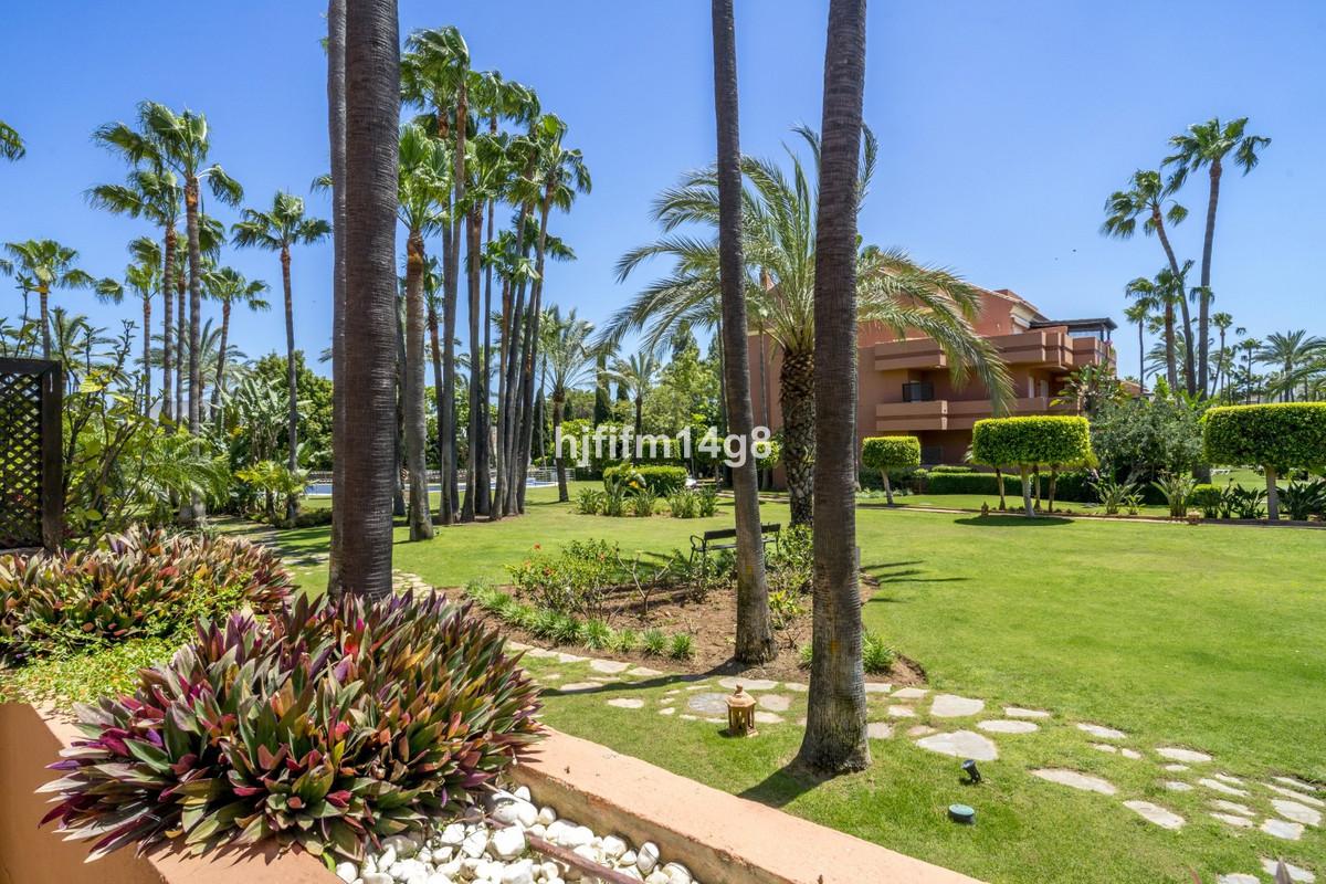 Apartment Ground Floor in Puerto Ban&uacute;s