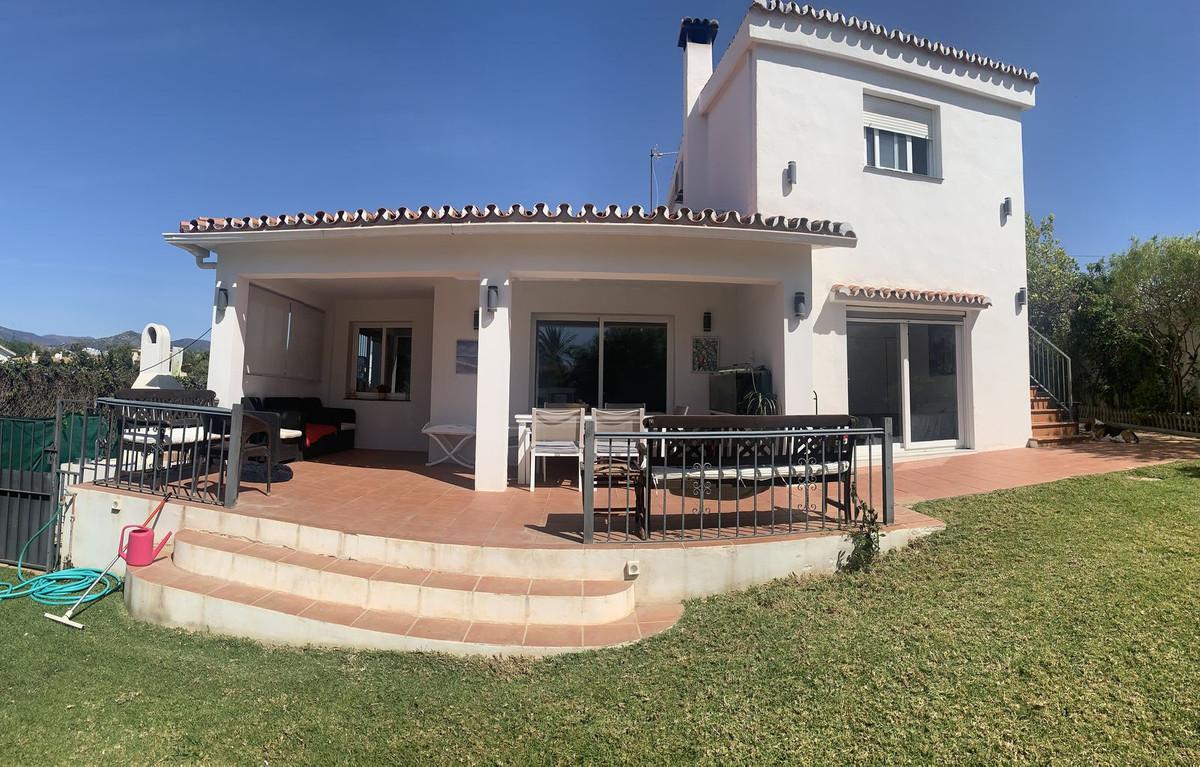 Villa Detached in San Pedro de Alc&aacute;ntara